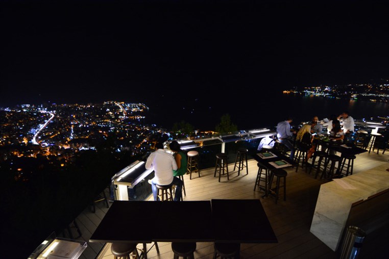 Bay Lodge Terrace on Saturday Night